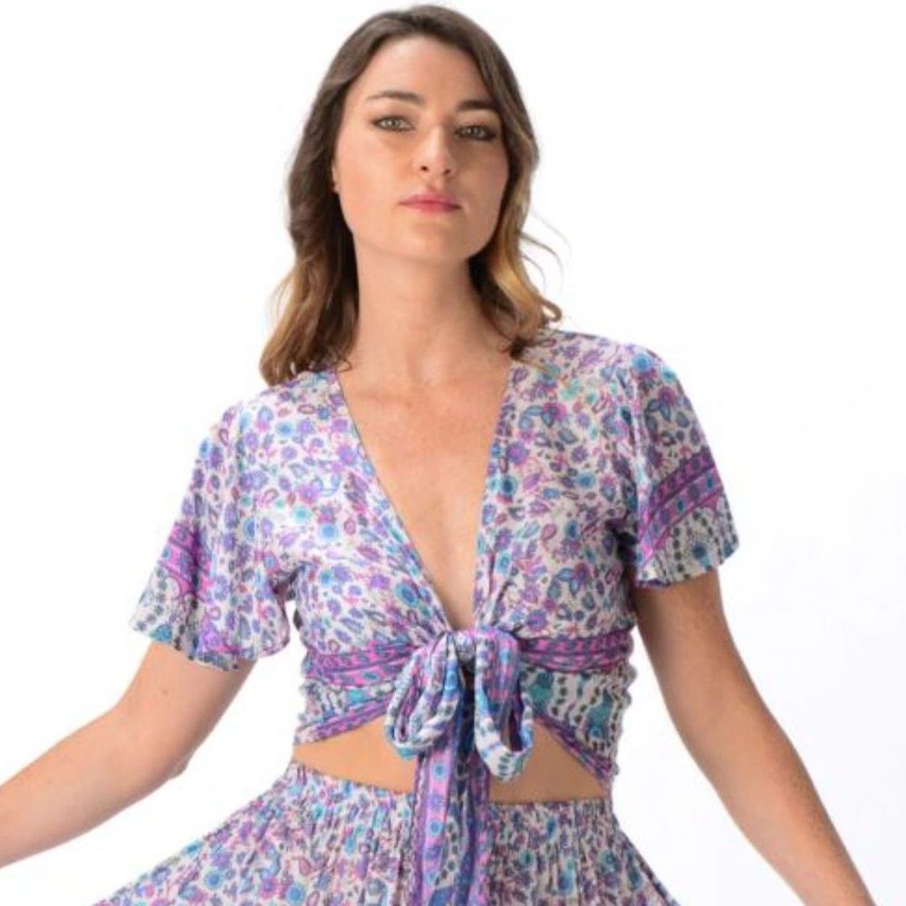 NWT Walker & Wade Wisteria Lavender Floral Crop Tie Top - Picture 2 of 3